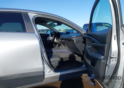 2020 Mazda Cx-30 Select Package z USA, uszkodzony, nr VIN 3MVDMACL2LM118486